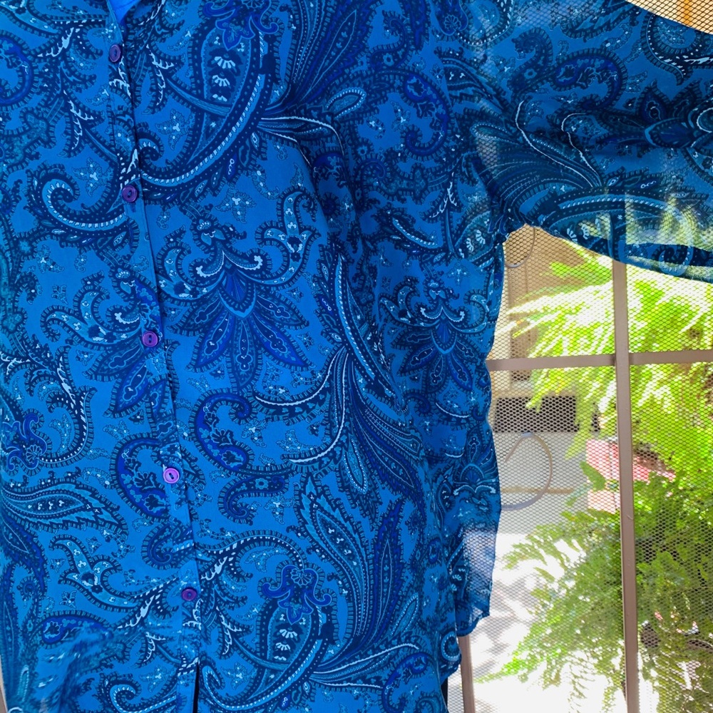 Beautiful blouse - Picture 7 of 8
